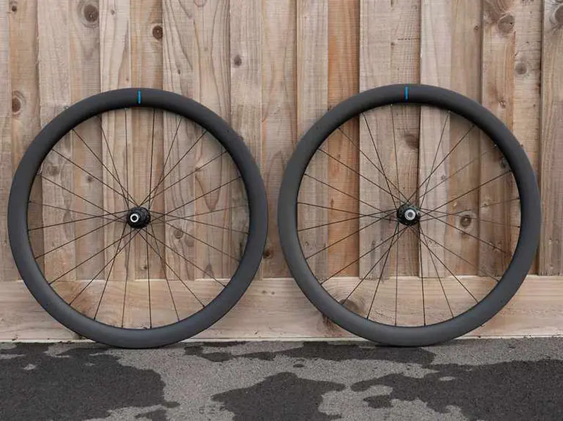 700c carbon disc wheelset